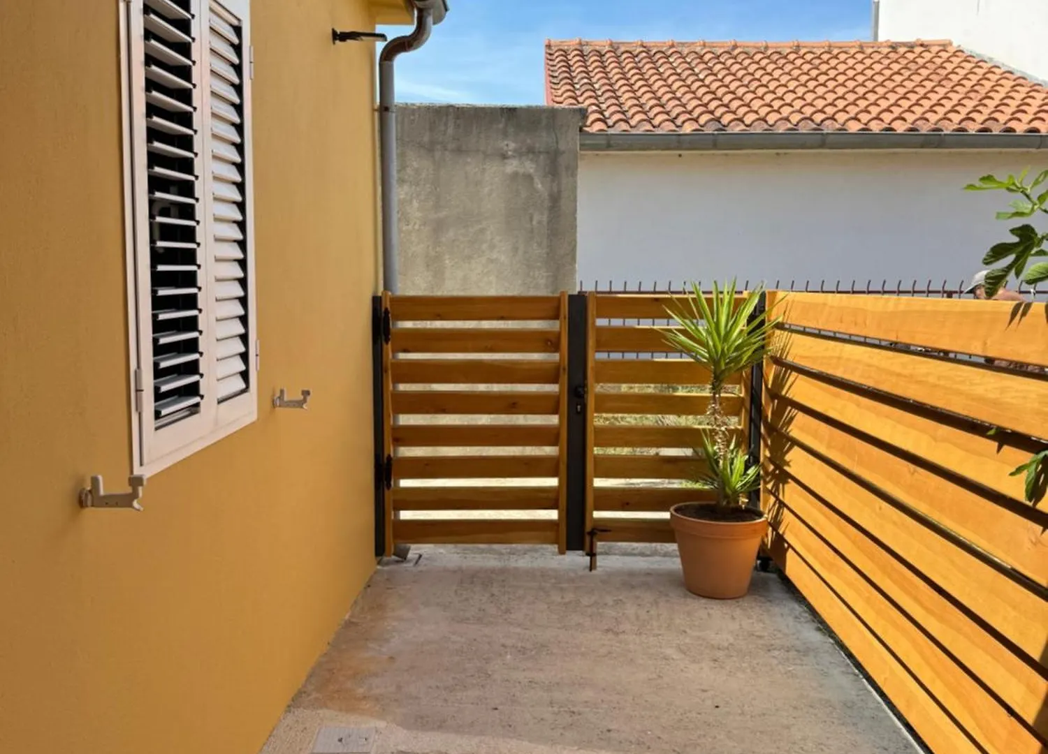 Zio Nino Apartamento Sutomiscica Croácia