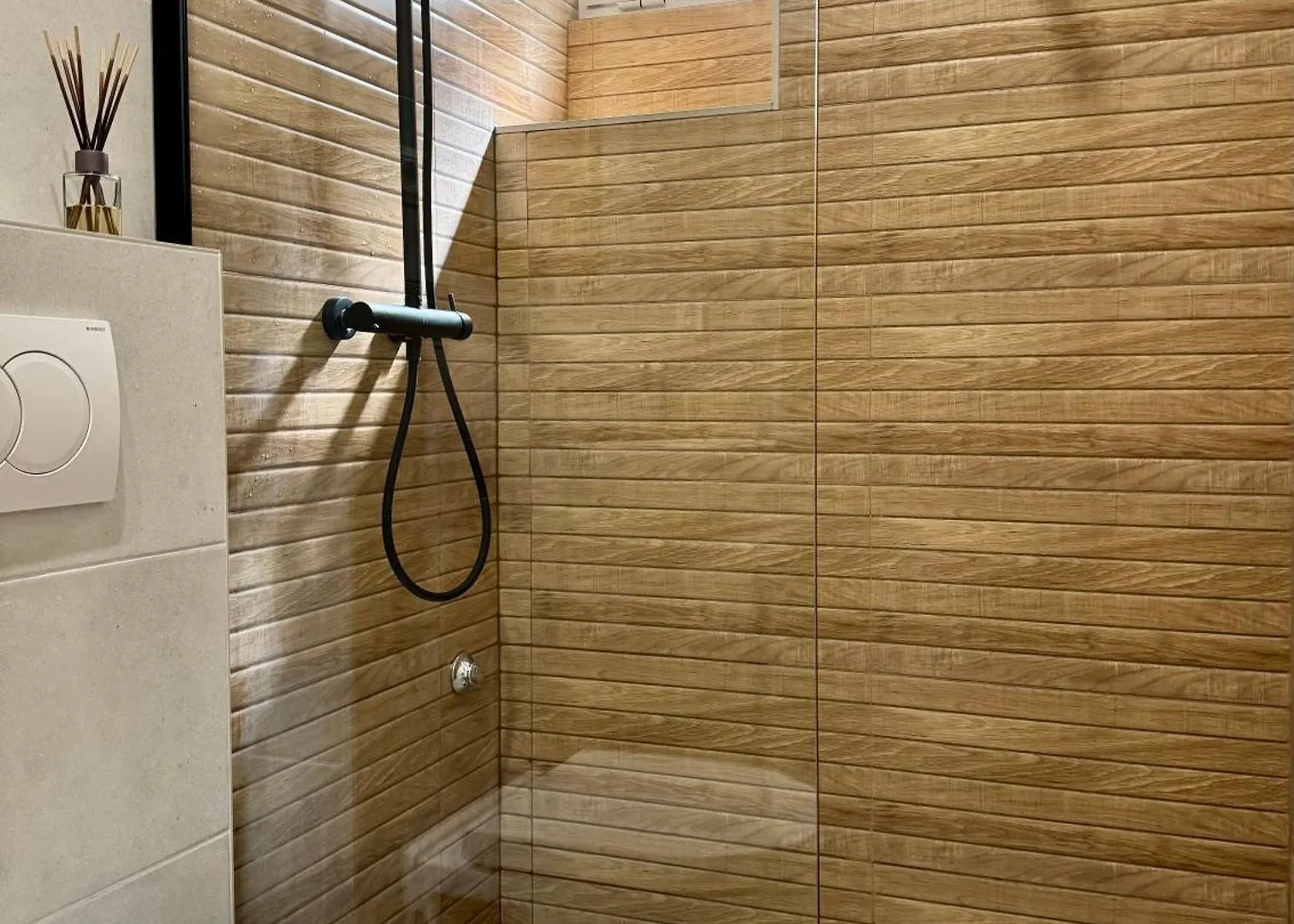 Zio Nino Apartamento Sutomiscica Croácia